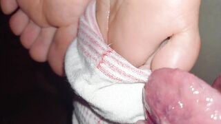 Taking off her moist gym socks and cumming on her soles