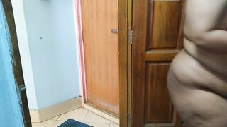 Saudi beautiful nude stepmom shares body with stepson