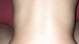 Dando sem camisinha pro amigo do meu marido enquanto ele fui no mercado