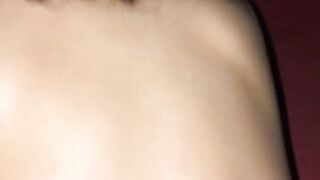 Dando sem camisinha pro amigo do meu marido enquanto ele fui no mercado