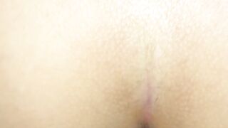 Dando sem camisinha pro amigo do meu marido enquanto ele fui no mercado