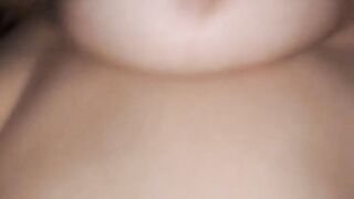 Milf tetona me monta