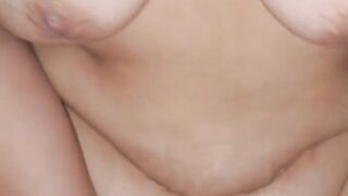 Milf tetona me monta