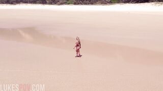 Fitness Model Fit Kitty Fucking At The Beach