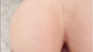 Gran corrida, video casero amateur , colombiana me la pone muy dura y grande