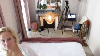 Selena's posing and sex in white