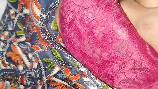 Indian Couple Fuck in Train