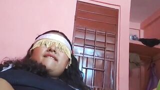 cachonda sola en casa