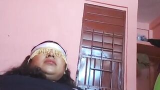 cachonda sola en casa