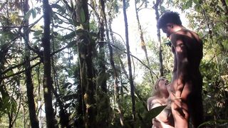 PAWG & 11 INCH BBC SUCKIN' 'N' FUCKIN' IN THE WOODS with @elKonguito